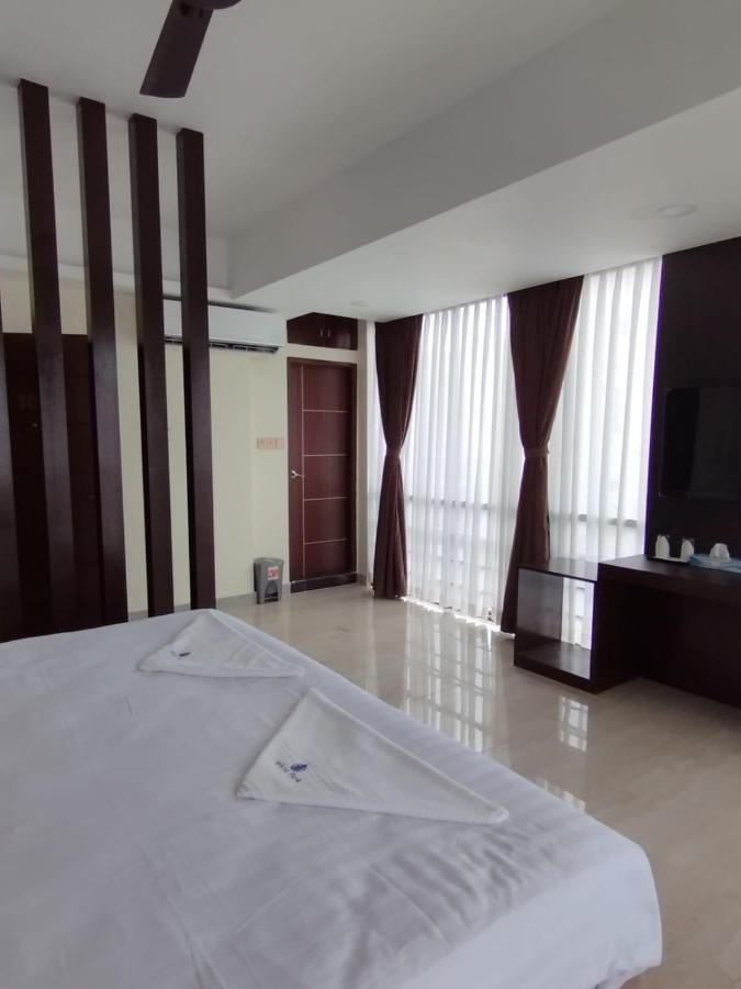 צ'יטגונג White Park Hotel & Suites מראה חיצוני תמונה