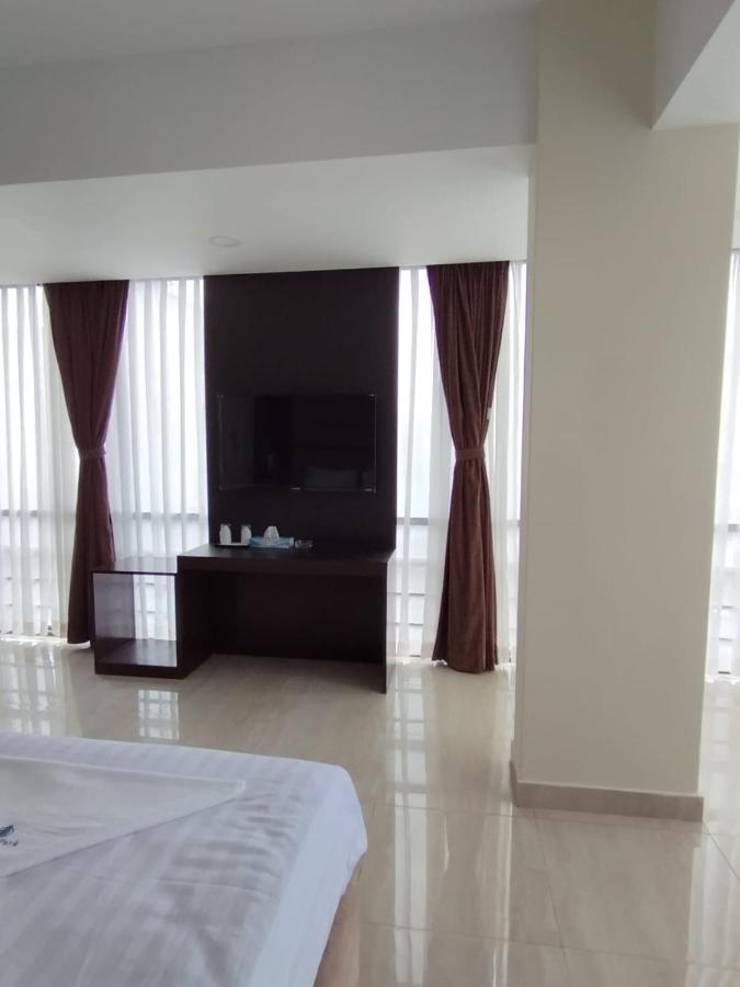 צ'יטגונג White Park Hotel & Suites מראה חיצוני תמונה