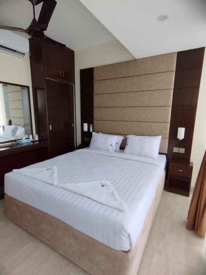 צ'יטגונג White Park Hotel & Suites מראה חיצוני תמונה