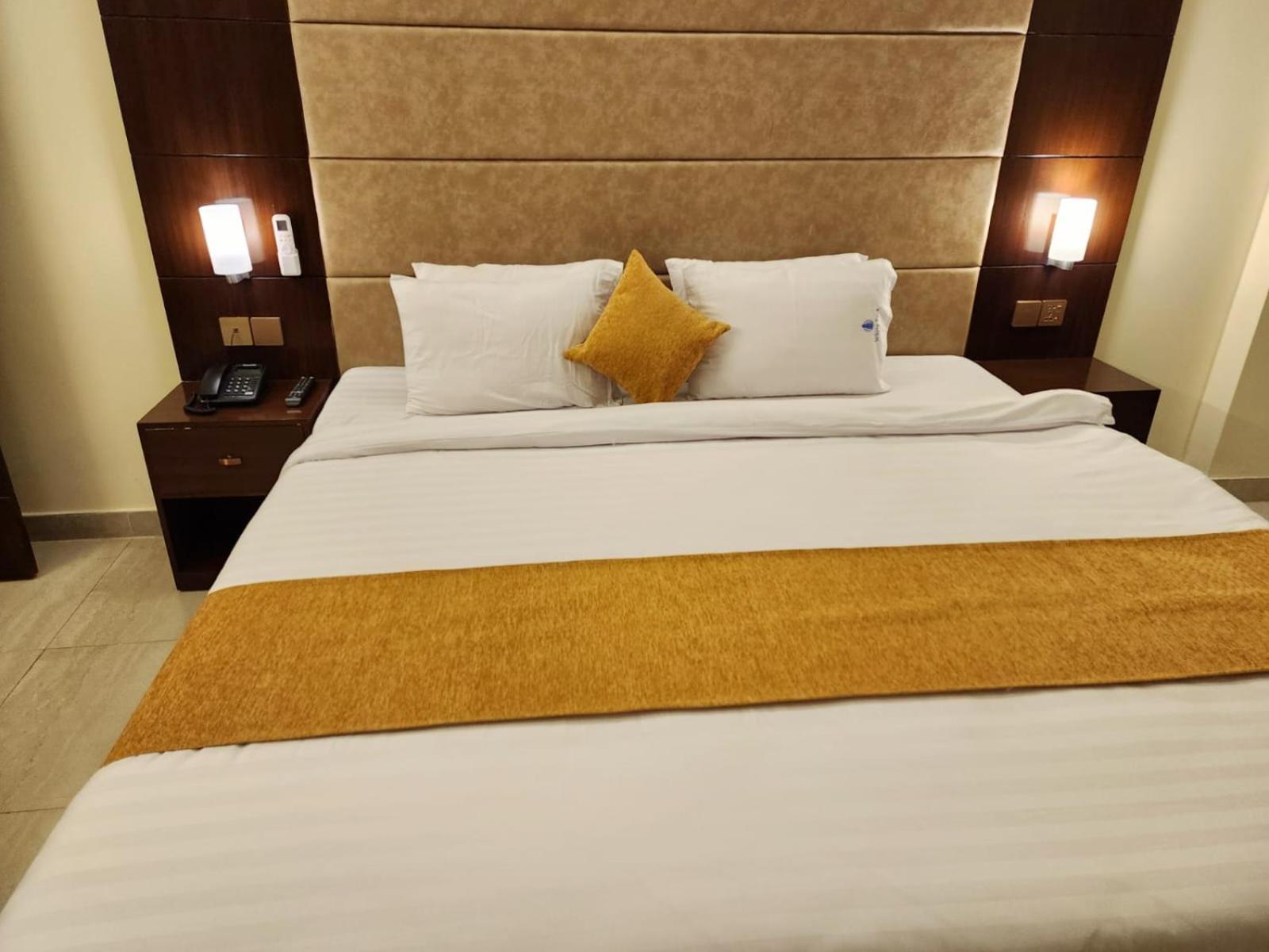 צ'יטגונג White Park Hotel & Suites מראה חיצוני תמונה