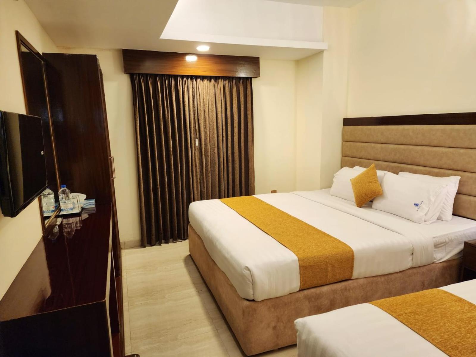 צ'יטגונג White Park Hotel & Suites מראה חיצוני תמונה