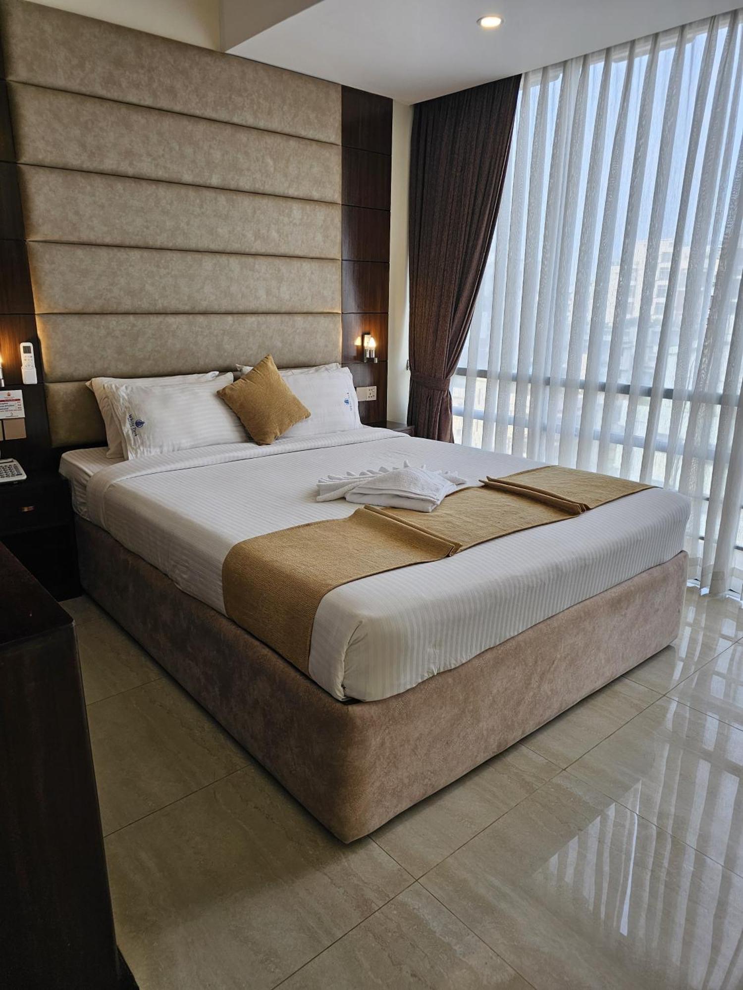 צ'יטגונג White Park Hotel & Suites מראה חיצוני תמונה